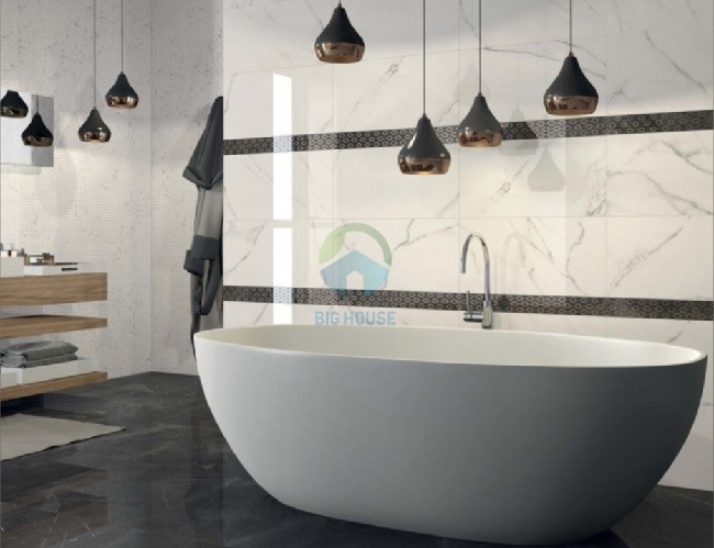 Mẫu gạch ốp nhà vệ sinh 30x60 HD Carrara sở hữu những đường nét và bề mặt tự nhiên của vân đá cẩm thạch