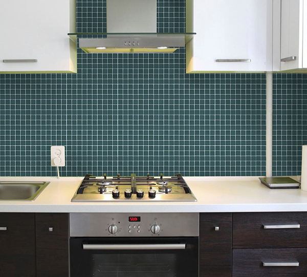 Mã gạch mosaic tông xanh ngọc Y48C11 được sử dụng để ốp trang trí tường nhà bếp