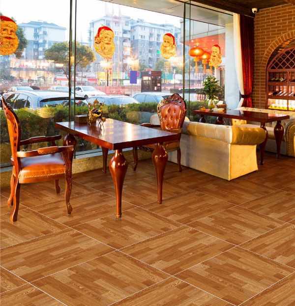 Sử dụng gạch ceramic 500x500 lát nền vân gỗ giá rẻ mang lại sự ấm cúng, sang trọng.